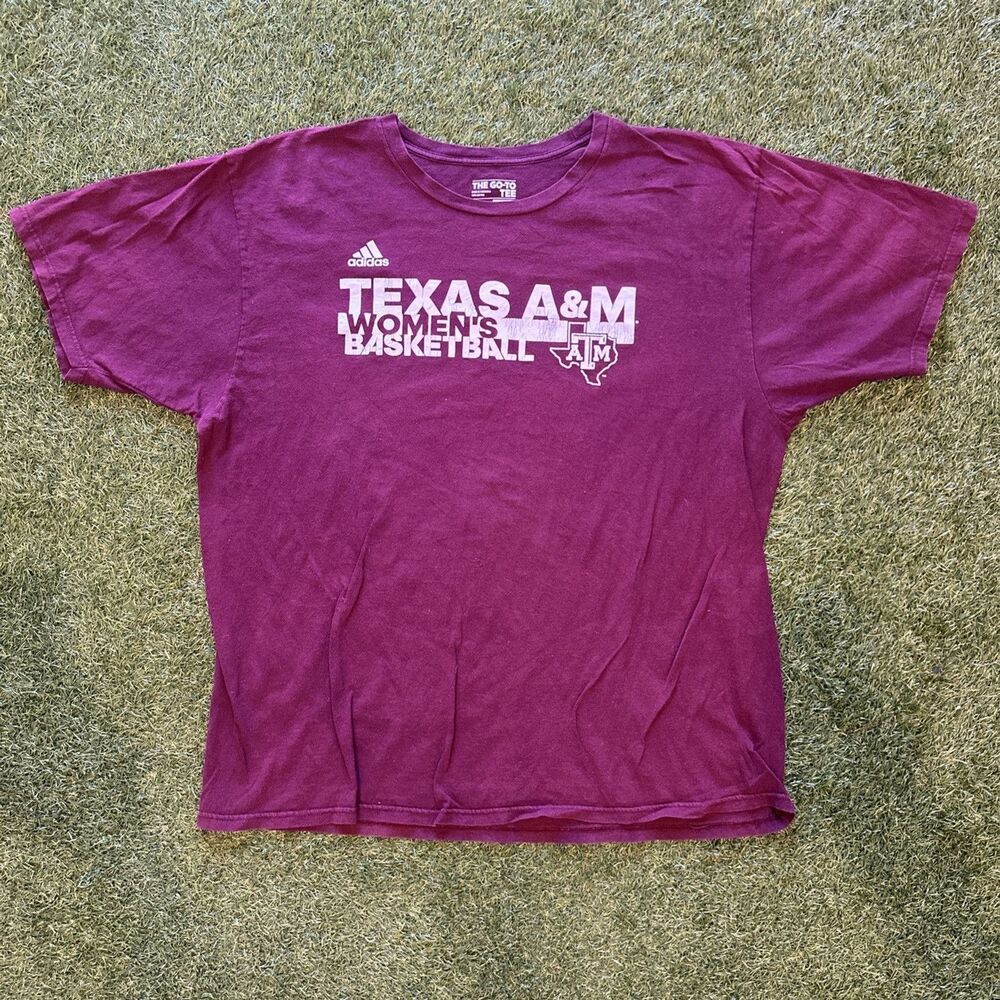 Y2K Adidas Texas A&M Women’s Basketball Burgundy Graphic Logo Tee Shirt Mens 2XL
